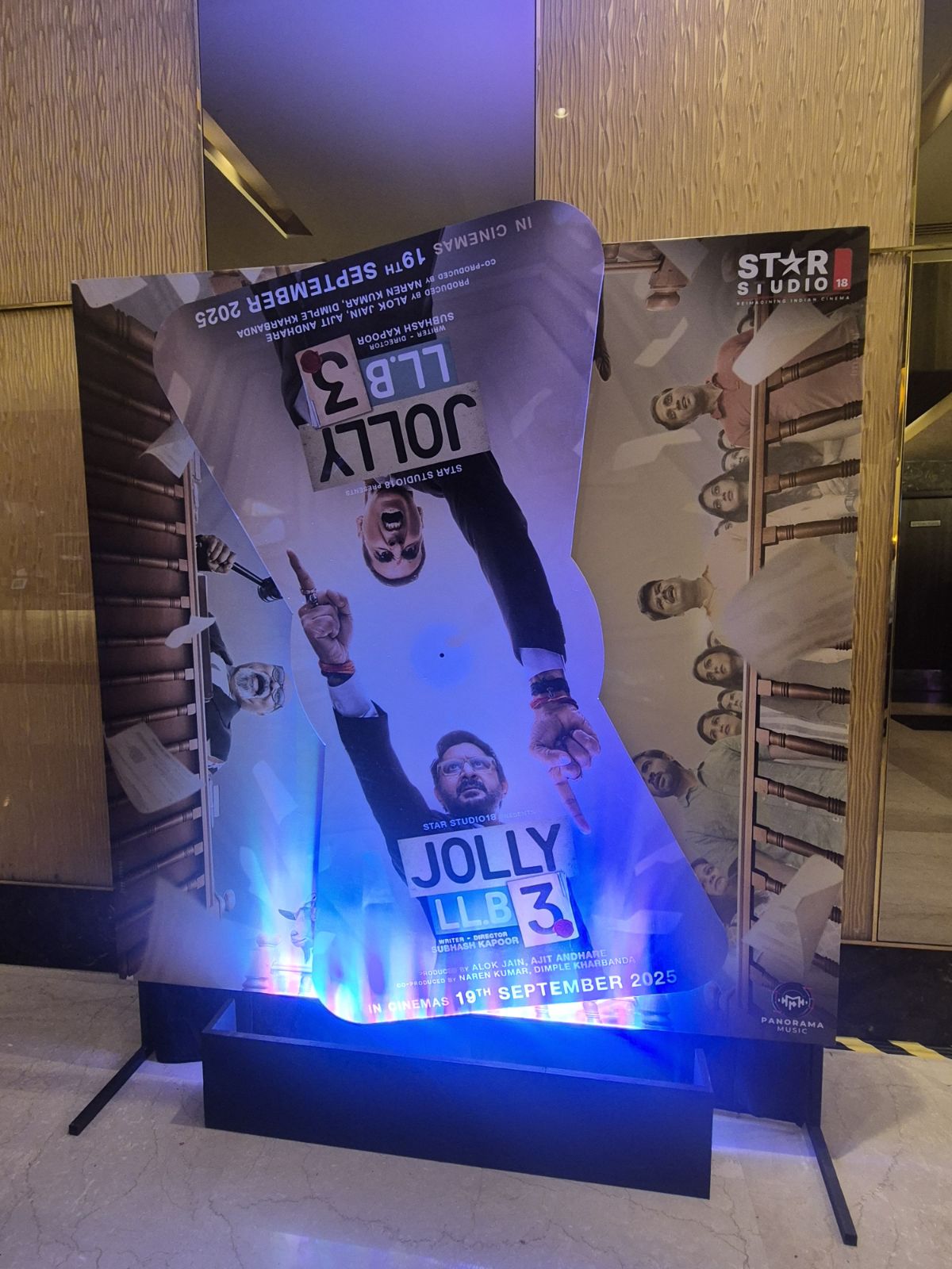 Box Office Report: Akshay Kumar & Arshad Warsi’s Jolly LLB 3 in Theaters Now