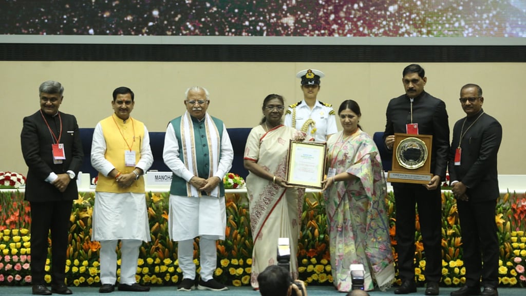 Clean and Green: Maharashtra Shines in Swachh Survekshan with 10 Awards