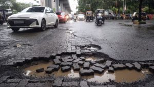 Bombay High Court Orders ₹6 Lakh Compensation for Deaths Caused by Potholes