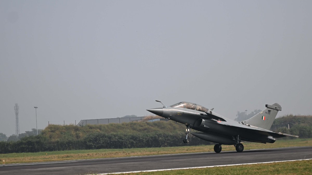 Who Is Shivangi Singh? The Wing Commander Flew With President Murmu At Ambala Who Is Shivangi Singh? The Wing Commander Flew With President Murmu At Ambala