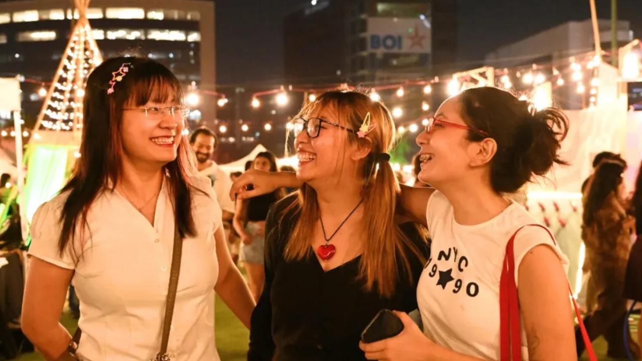 From November 7 to 9, the Lil Flea invites everyone to Jio World Garden, BKC. Grab your tickets and be a part of the vibrant community and a curated festival celebrating India's finest homegrown brands and creators, indie music, chefs, bakers, and more.