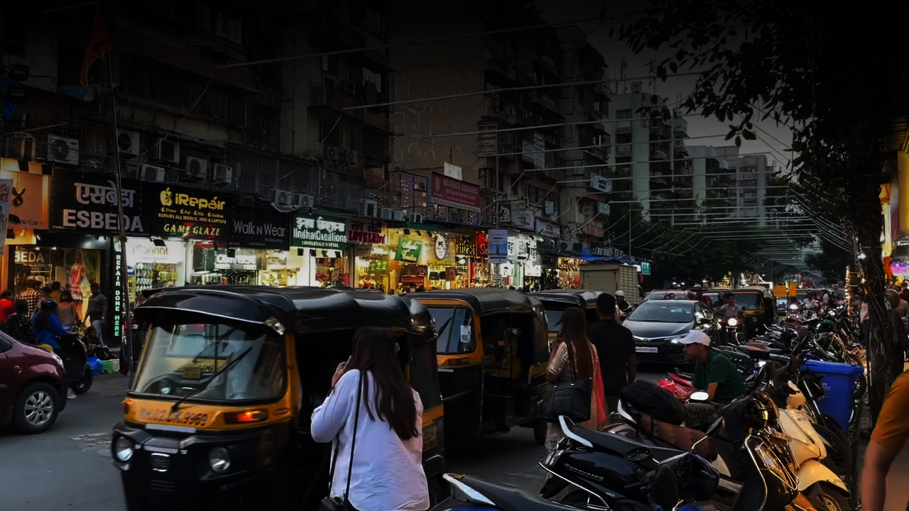 Diwali Without Lights? Mumbai’s Lokhandwala Market Goes Dark, Here’s Why Diwali Without Lights? Mumbai’s Lokhandwala Market Goes Dark, Here’s Why
