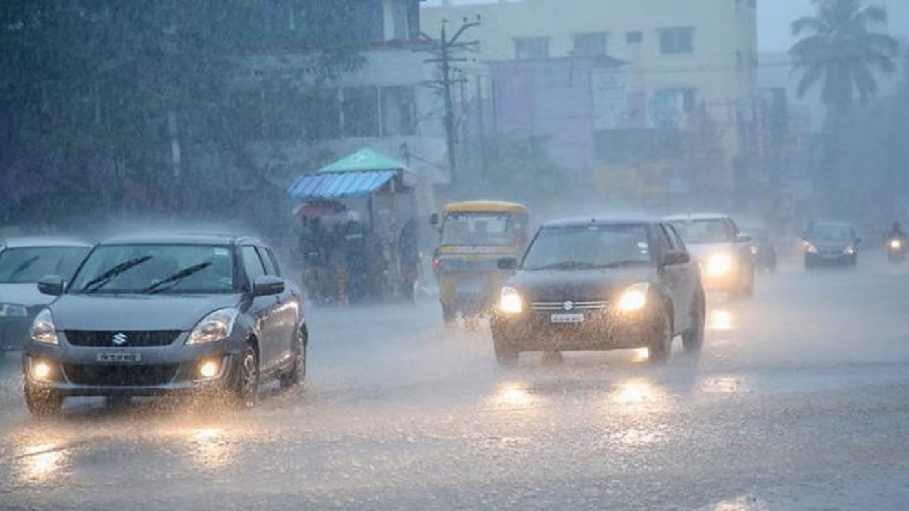 Cyclone Senyar Intensifies, Heavy Rains Expected with Thunderstorms, THESE States on Alert Cyclone Senyar Intensifies, Heavy Rains Expected with Thunderstorms, THESE States on Alert