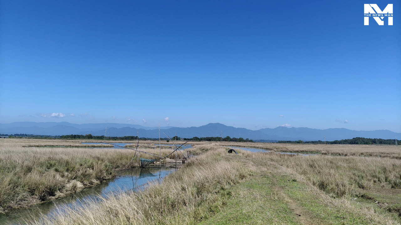 Island Majuli, located in Assam, is a haven for those who appreciate cultural diversity. It is a divine paradise accentuated with lush greenery, traditional Assamese culture, and ancient monasteries. Despite being called the world's largest inhabited river island, it is a peaceful paradise to escape the chaos of modern life.