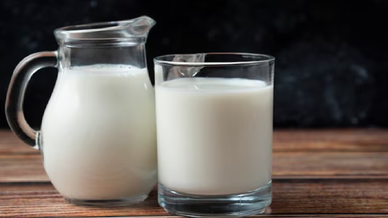 Do You Know? 7 Foods That Offer More Calcium Content Than a Glass of Milk
