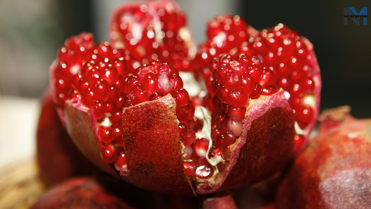 7 Benefits of Drinking Pomegranate Juice in the Morning