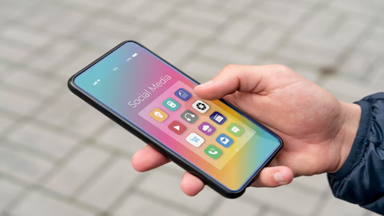 Best Smartphones You Can Buy Under Rs 30,000: Check The List