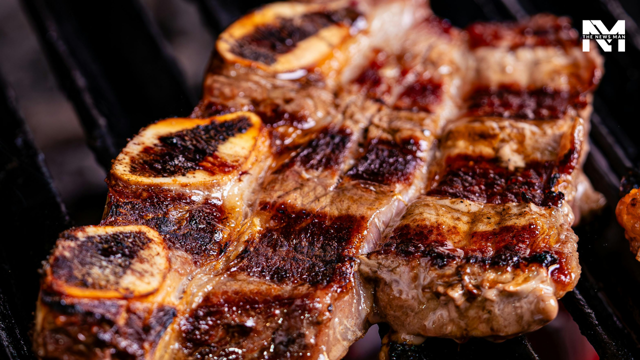 If you do not enjoy beef or spicy food, Dak Galbi is the perfect dish for you. It features stir-fried chicken with vegetables in a gochujang-based sauce. Galbi, meaning “ribs, are marinated and quickly grilled for a delectable flavor and texture.