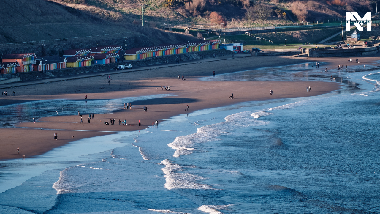 5. West Wittering, Sussex:
West Wittering beach in Sussex, England, attracts overseas visitors with its stunning coastal views, shimmering blue water, and serene shoreline. Its exceptional water quality and high standard of cleanliness make it an ideal spot for swimming and water activities.