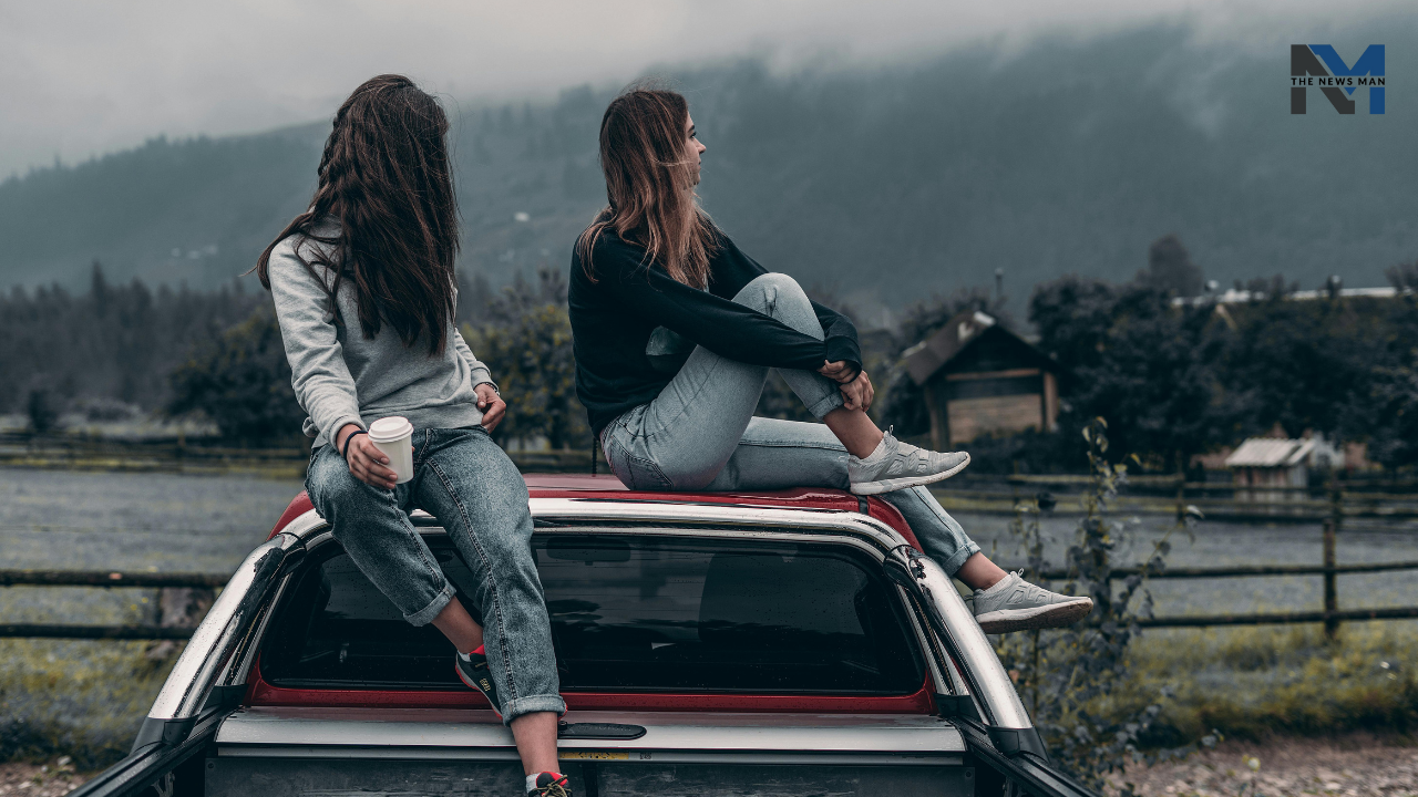 2. Stop Comparing Yourself: You are unique in your own little ways. Hence, never compare yourself to others. Everyone is running their race, and life isn’t a competition. It is wise to celebrate your progress and strengths, as it can foster a sense of self-worth and contentment.