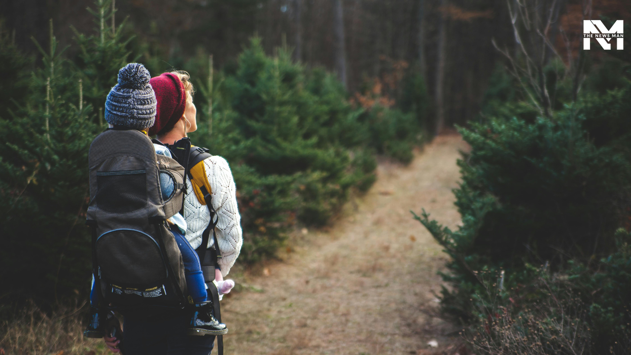 The Inca Trail is a world-famous 4-day hiking trail in Peru of 42 km. Due to its dynamic altitude and elevations, it is a go-to spot for thrill-seekers. During the hike, you can explore age-old tunnels, ruins of Winay Wayna, and cascading waterfalls, offering picturesque views.