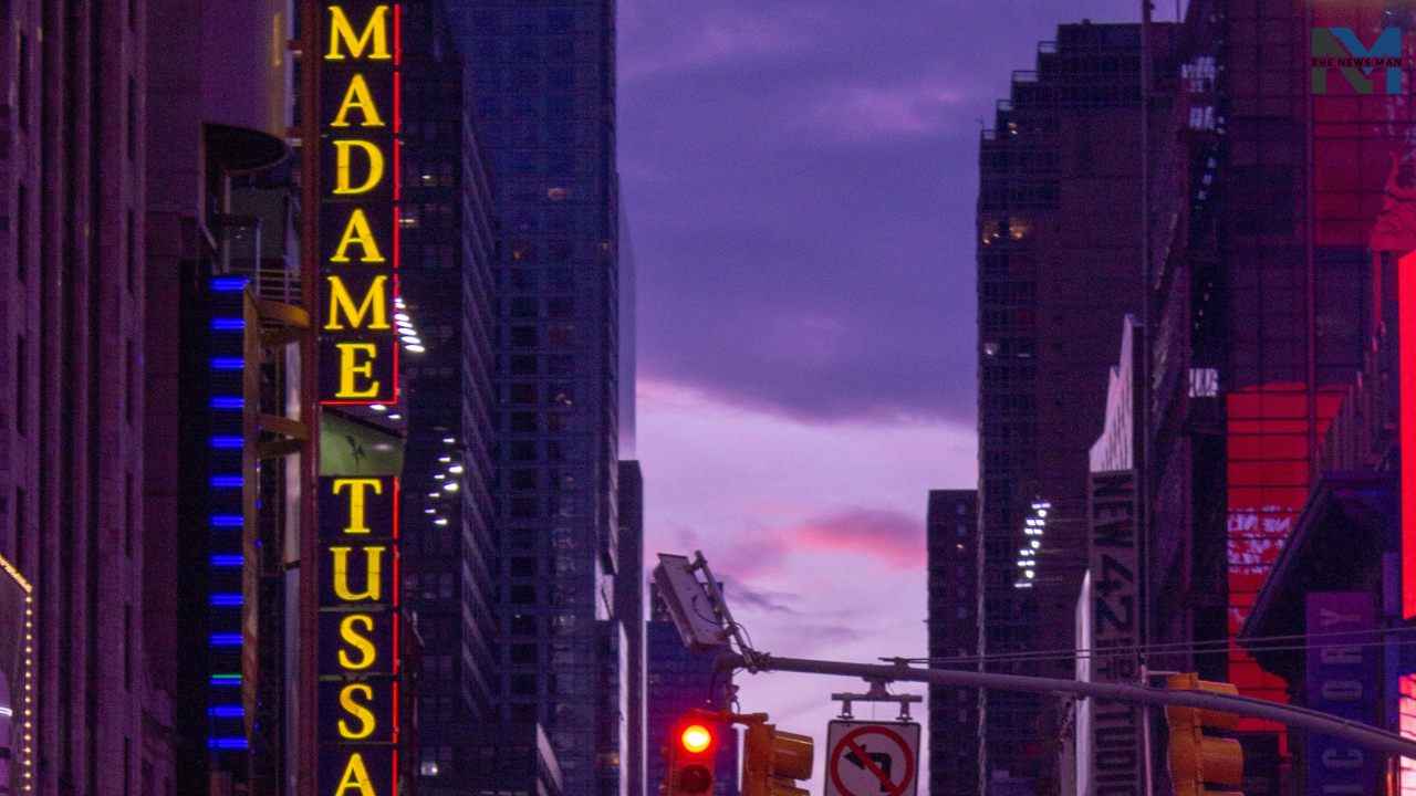 You will find Madame Tussauds, a popular museum at the Imbiah Lookout on Sentosa Island. It has an impeccable collection of life-size wax figures of various personalities, including world leaders, sports persons, actors, and politicians.