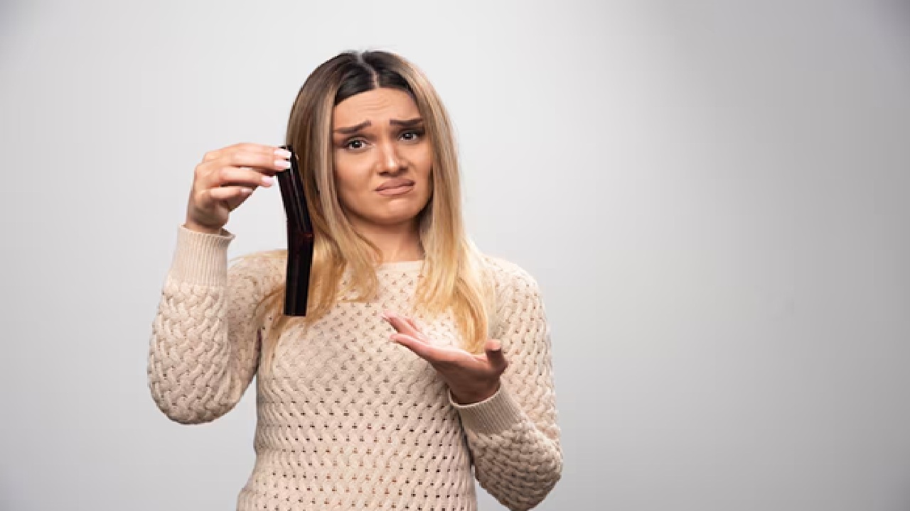 Diet, Sleep and Hydration: It is very important to stay hydrated throughout the day; It keeps the hair healthy. Also, having enough sleep and a light and healthy diet can help in preventing hair loss. Avoid junk food as much as possible.