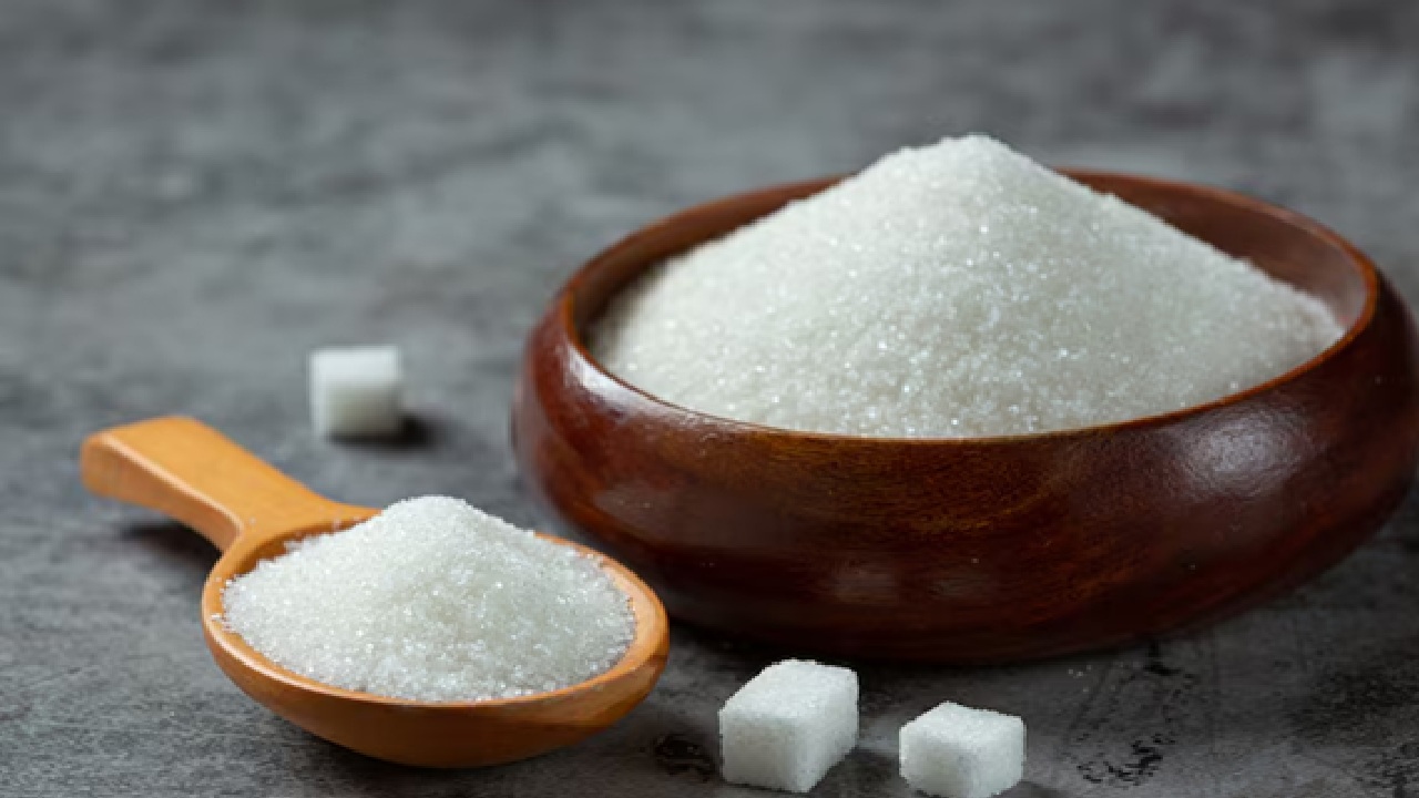 In contrast to sugar, Jaggery contains a lot of iron and other vital minerals.