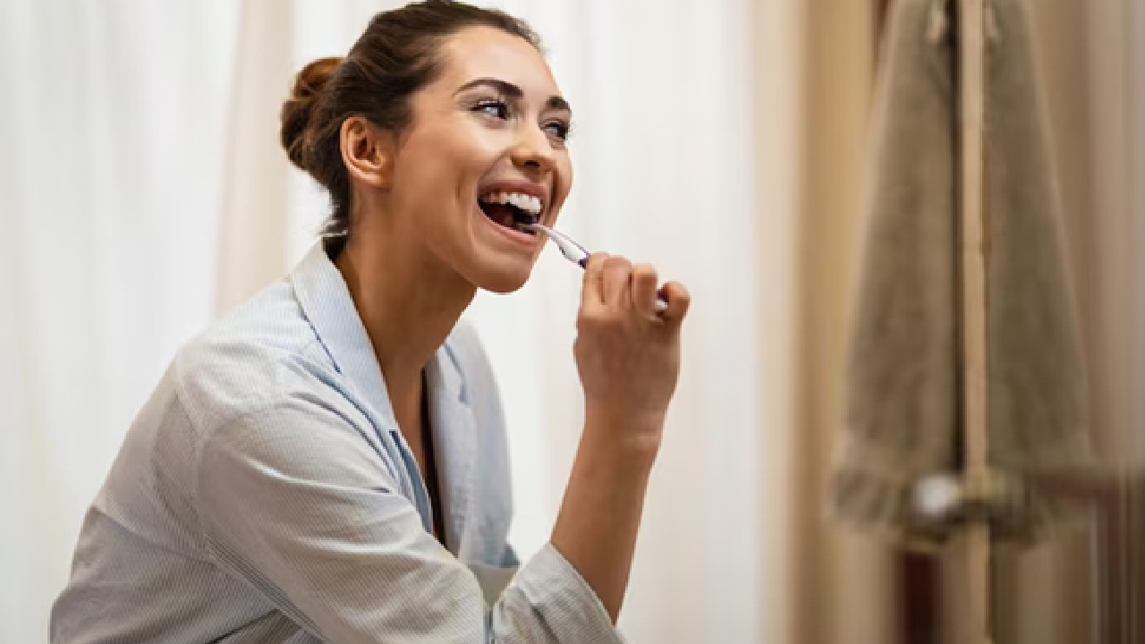 We Must Change Toothbrush After Three Months, Here is Why