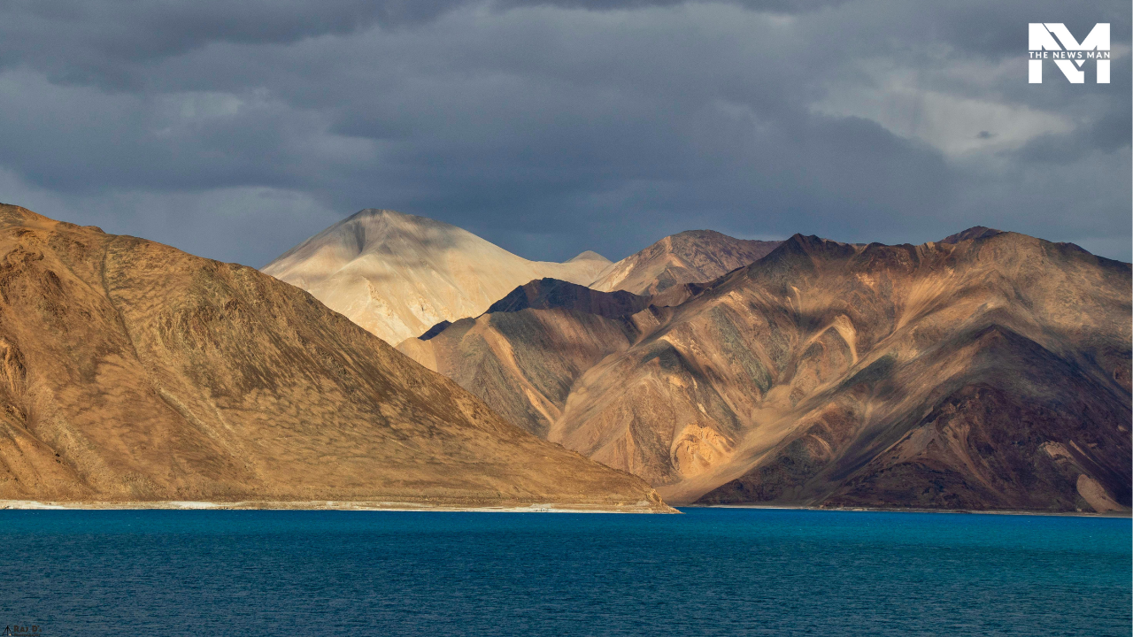 Extremely low temperatures almost year-round make Leh a must-visit place in India. Snuggled into the great Himalayan, Karakoram, Zanskar, and Ladakh ranges, the region is studded with monasteries and stupas. It is a paradise for trekking, mountain biking, and river rafting.