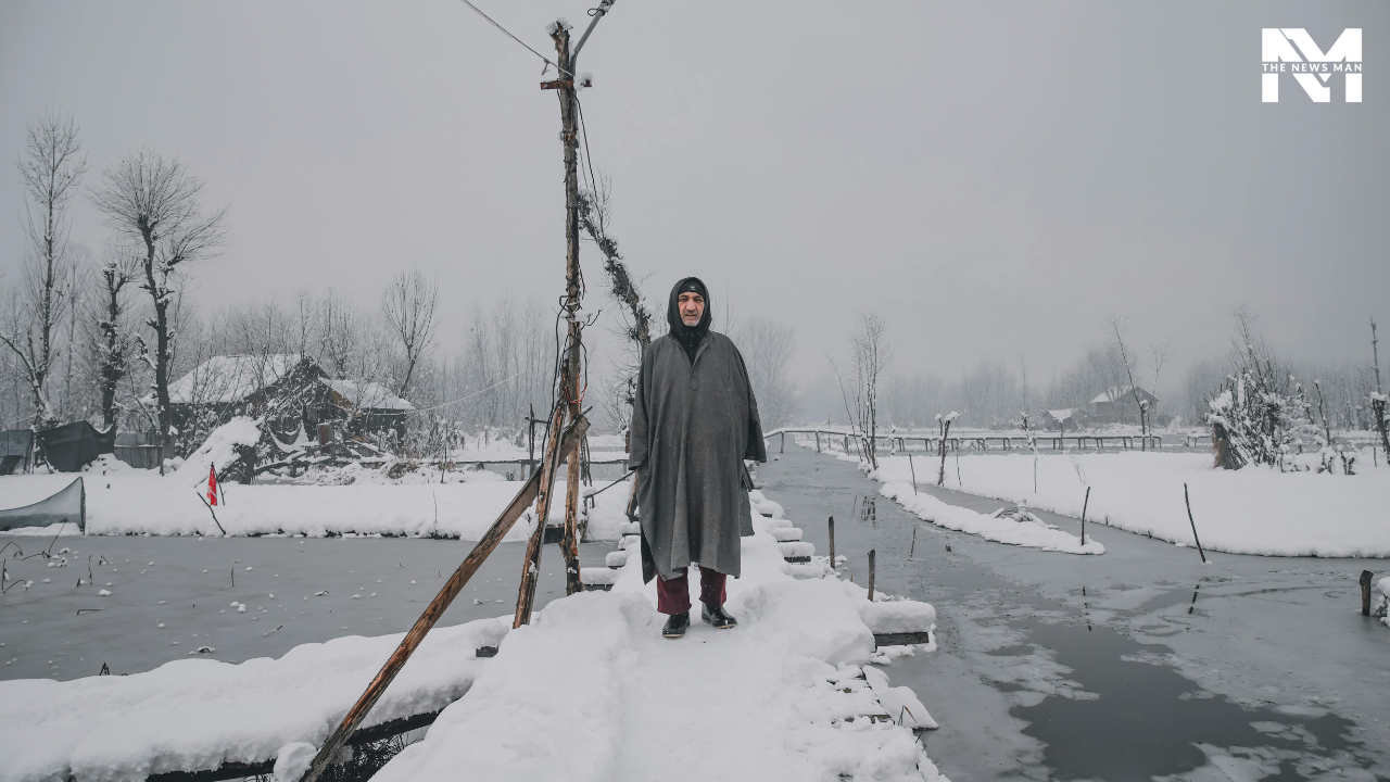 Rightly called the ‘Paradise on Earth’, Kashmir is one of the breathtaking destinations to escape the early heat of Summer. From idyllic landscapes and snow-capped mountains to serene lakes and vibrant gardens, you get to witness them all! Nature enthusiasts can experience the Tulip Festival, a one-of-a-kind experience.