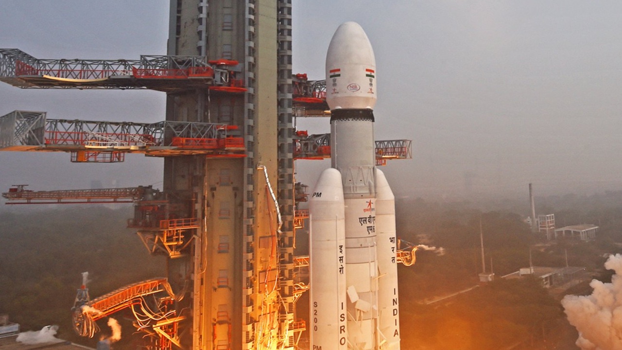 ISRO Successfully Launches LVM3-M6 Rocket with the BlueBird Block-2 Satellite