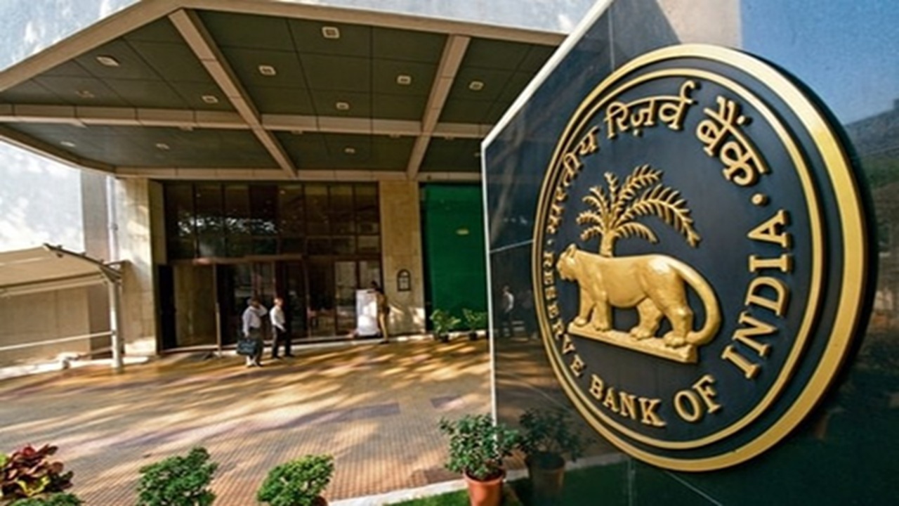 RBI Slashes Repo Rate By 25 bps, Loans to Get Cheaper?