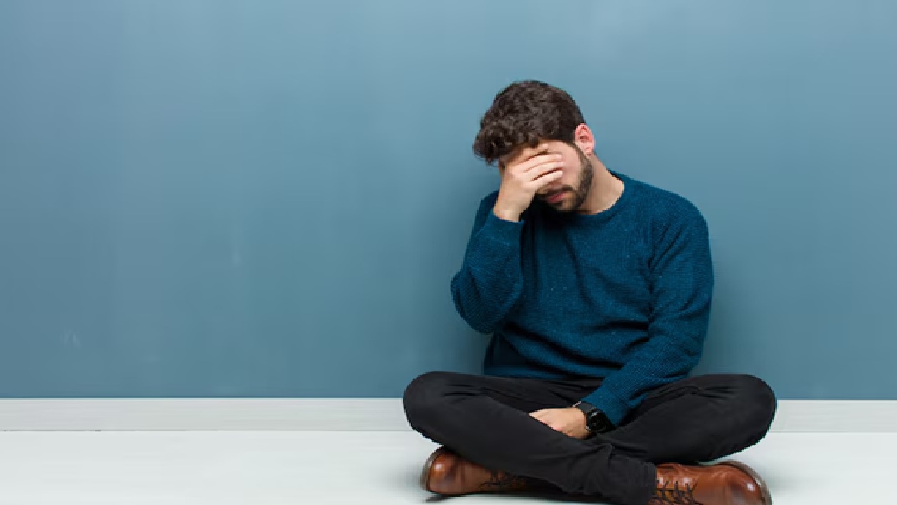 What Is Seasonal Affective Disorder? Know Symptoms, Causes and Prevention