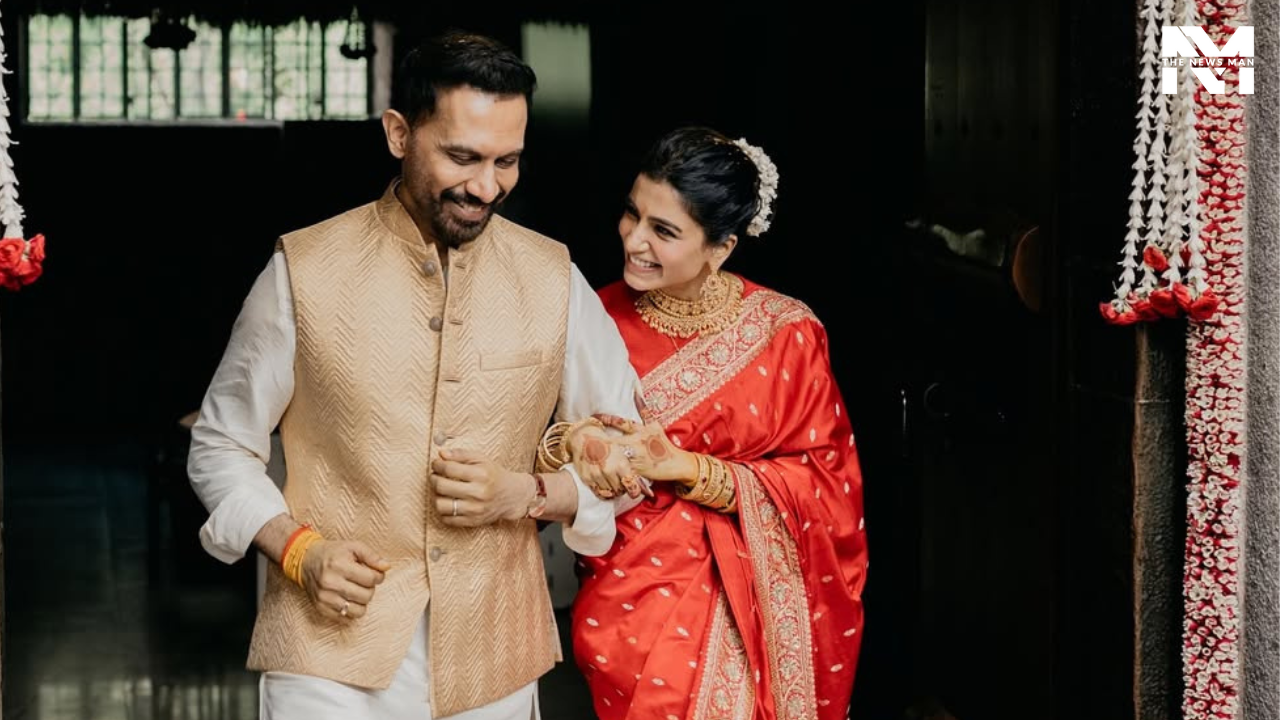 Samantha Ruth Prabhu and Raj Nidimoru’s Wedding Pictures Are Out, Here’s How Their Love Story Began! Samantha Ruth Prabhu and Raj Nidimoru’s Wedding Pictures Are Out, Here’s How Their Love Story Began!