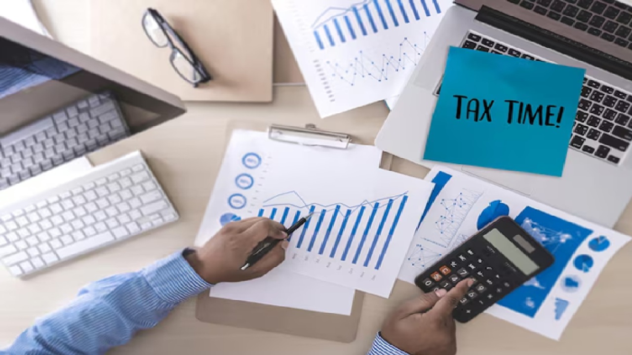 Understanding the Short Term and Long Term Capital Gains Tax Difference: Why Every Investor Should Know