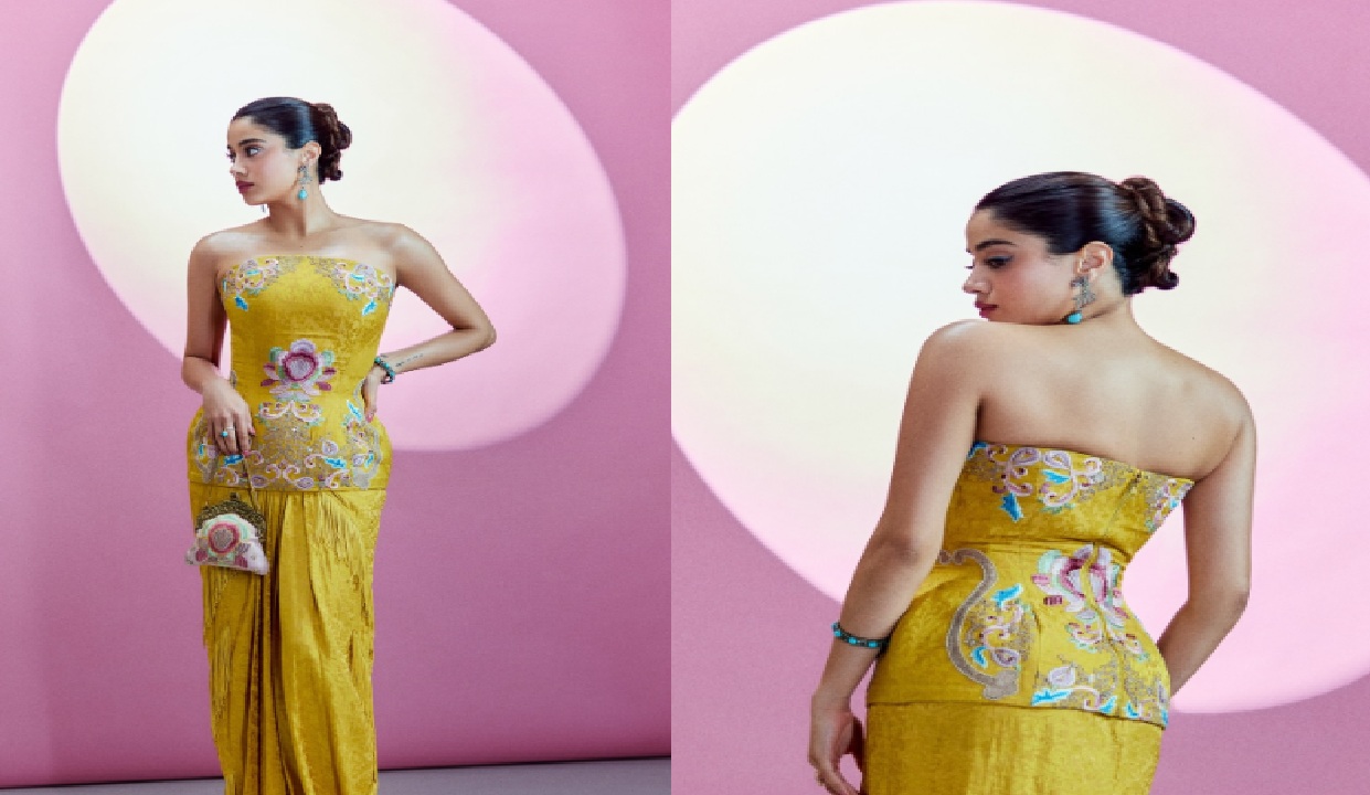 She added turquoise blue earrings and a kada with turquoise stones to complete the ensemble.