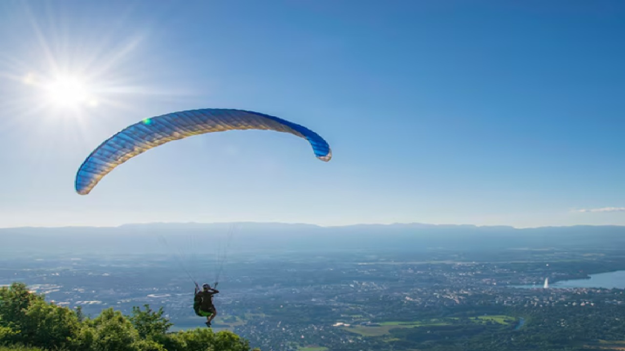 A picturesque hill town in Maharashtra, Panchgani is renowned for its stunning topography. This is a popular tourist destination for many people.