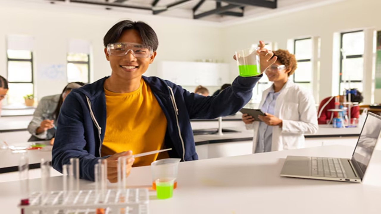 Best Courses to Pursue After 12th Science for a Prosperous Career