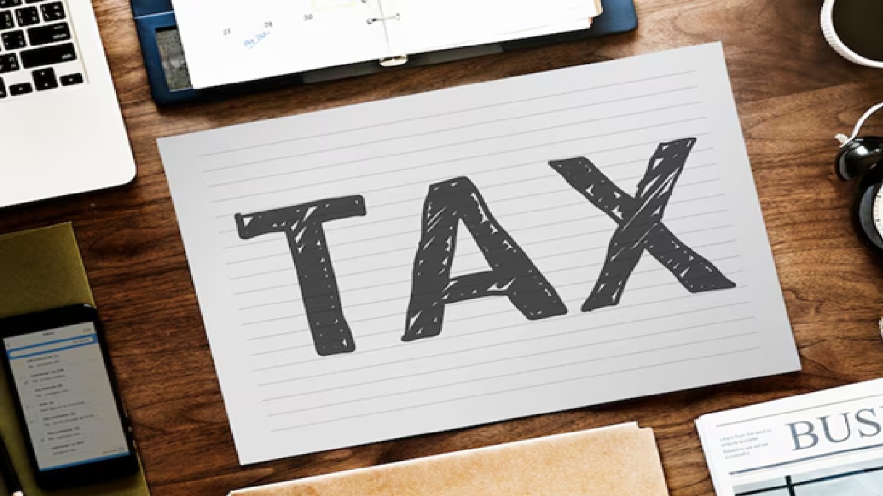 Understanding the difference between short term and long term capital gains tax is vital for effective tax planning and maximizing investment returns. Every investor must know about the difference.