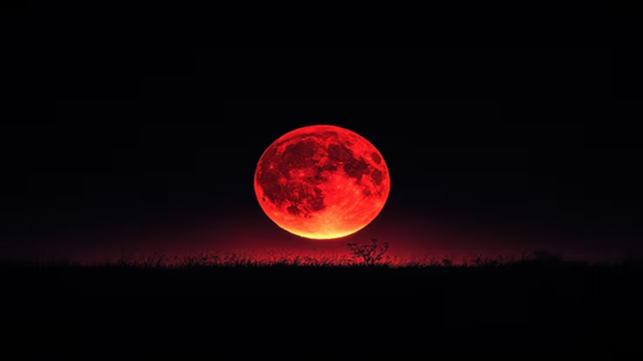 Blood Moon 2026: First Total Lunar Eclipse of the Year; Know Date, Time & Visibility