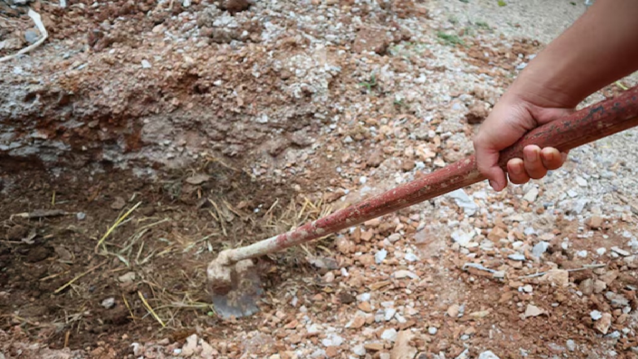 100 Year Old Gold Ornaments Discovered During Excavation in Lakkundi Karnataka