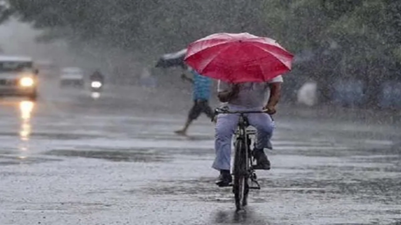 IMD Warns Heavy Rainfall in January as Depression in Bay of Bengal Intensifies