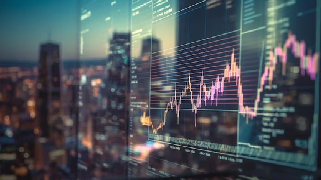 SEBI Investor Survey: 63% Indian Households Aware of Market Products, But Only 9.5% Actually Invest
