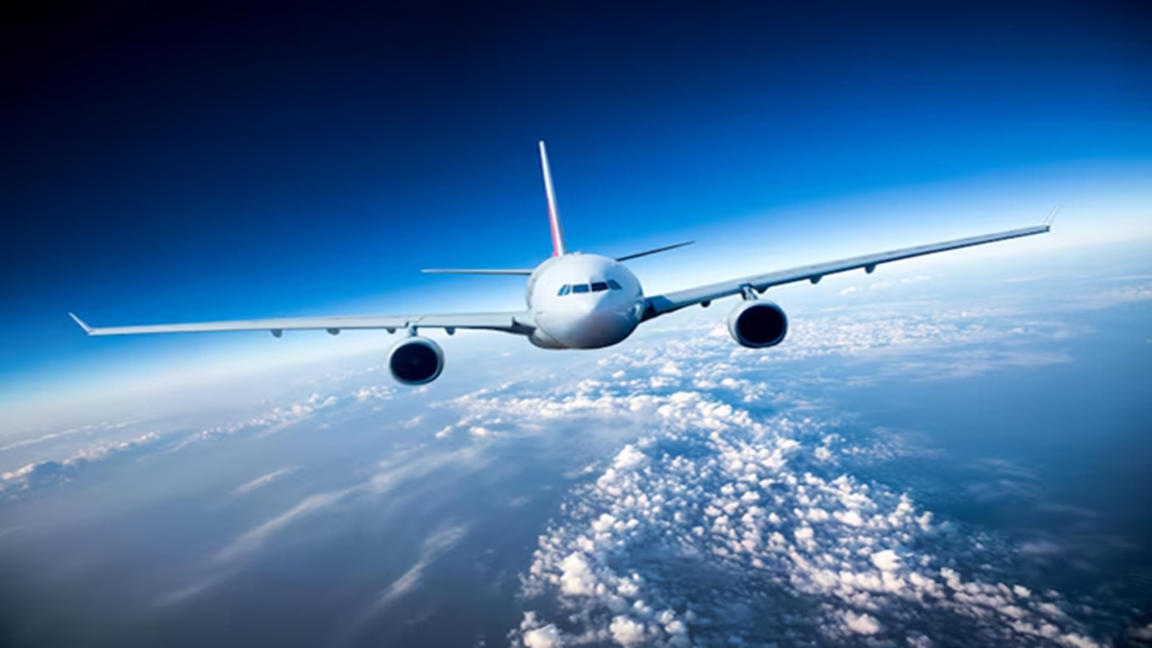 Journeying Across Continents: Know The World’s Longest Plane Route Which Covers A Thousand Miles