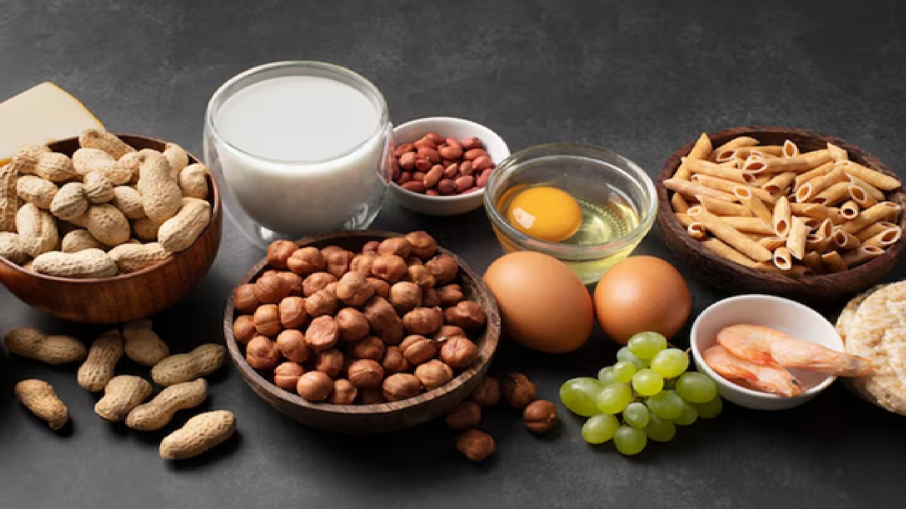 Allergies can also be brought on by fish. In youngsters, soy is also prevalent, frequently moderate, but it may last a long time. Unlike gluten sensitivity, wheat allergies are often outgrown by adulthood.