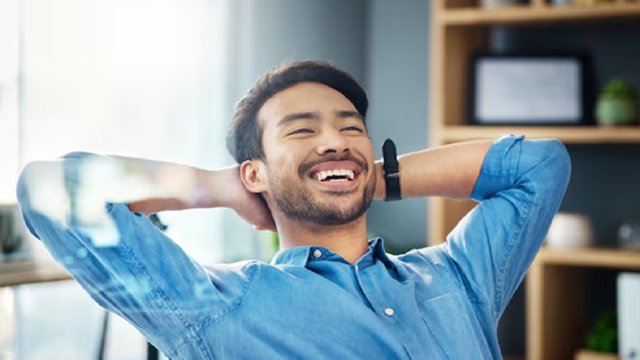 Self learners are able to quickly grasp new technologies, techniques and procedures, allowing them to remain current in fields such as finance, medicine and technology.