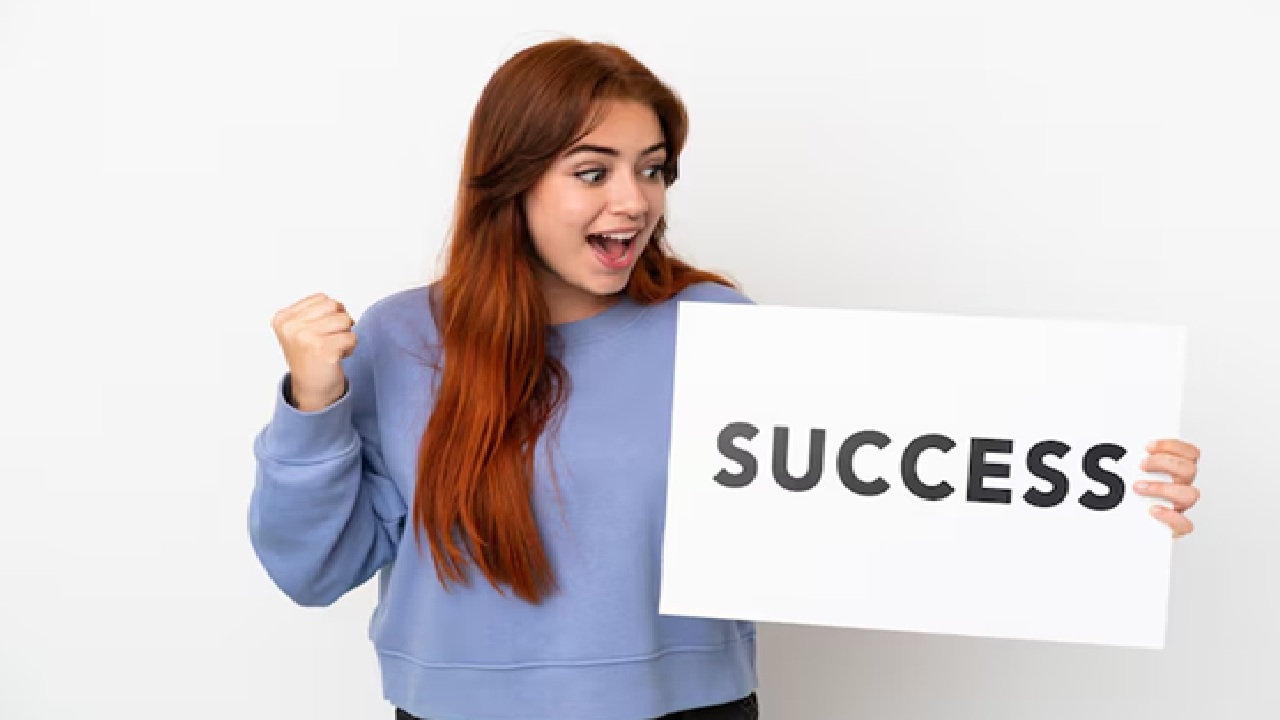 It makes data-driven decisions, as stated previously. You use historical data to make well-informed decisions about resource allocation and future planning, rather than relying on intuition.