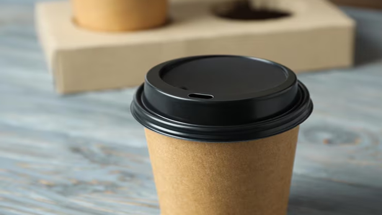 Why Does the Coffee Cup Lid Have a Tiny Second Hole? Know the Science Behind It