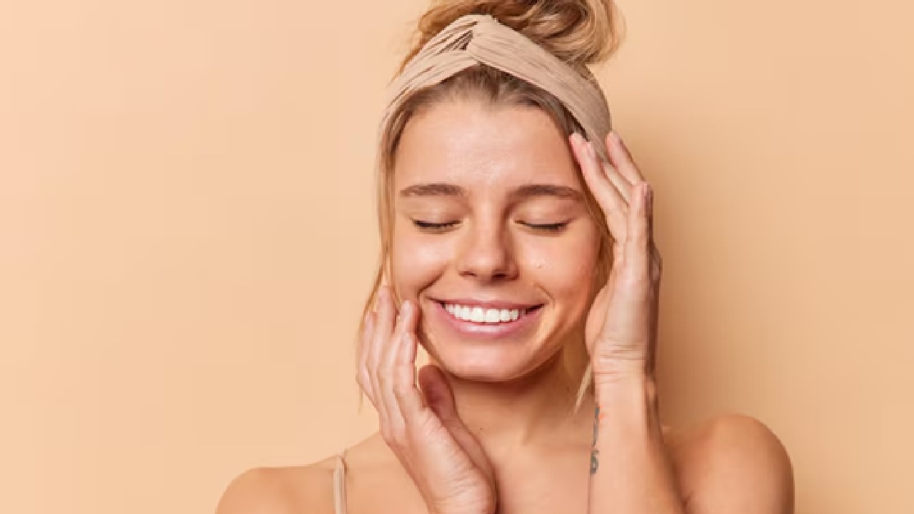 Add a vitamin C serum to brighten skin and combat free radical damage. (Disclaimer: Given the input is on an information basis, please seek professional advice.)