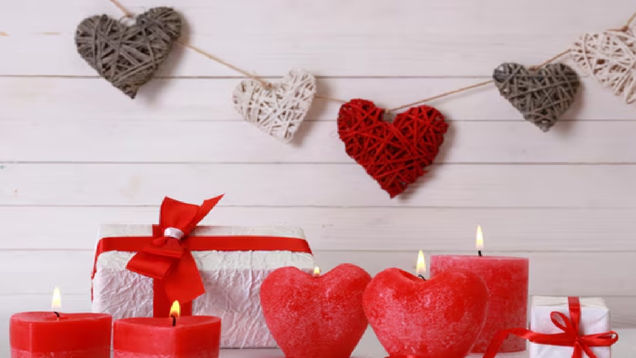 Make I Love You signs or display framed love poetry. Make an impression on your loved ones by decorating with heart shaped balloons. (Disclaimer: Given the input is on an information basis, please seek professional advice.)