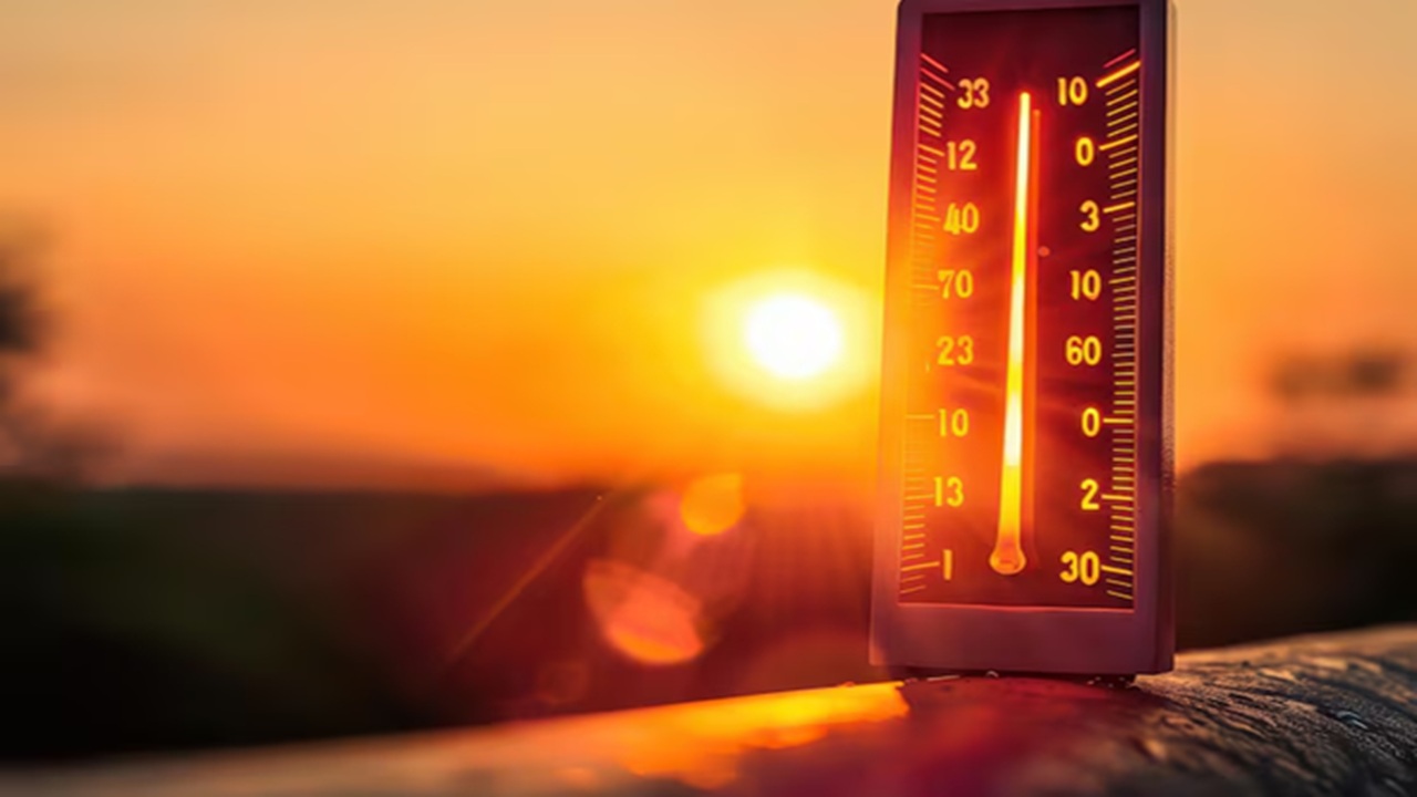 Mumbai Records Hottest March Day in 5 Years At 40 Degrees, IMD Issues Heatwave Alert