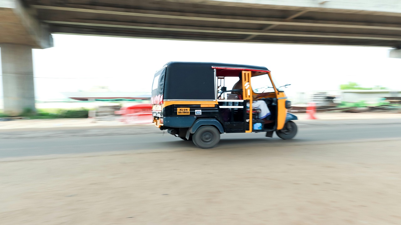 Watch: Mumbai Auto Driver Claims Earning Rs 75,000 Per Month