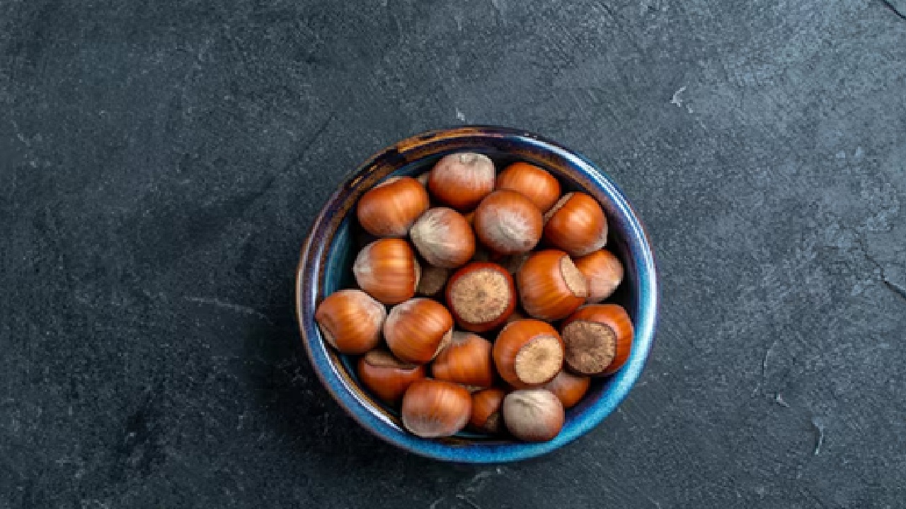 Their high fiber and protein content aids with weight control and enhances cognitive function. The high concentration of vitamin E aids in skin healing and brain health.