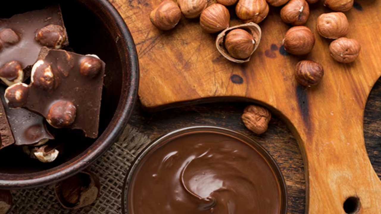 Proanthocyanidins and antioxidants found in them may help lower oxidative stress and the chance of developing some cancers. (Disclaimer: Given the input is on an information basis, please seek professional advice.)