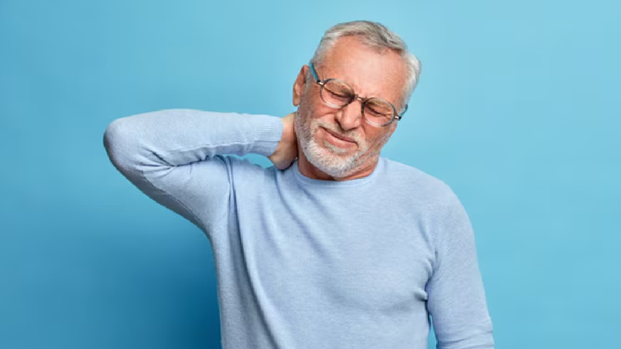 Hold your head at a slight angle towards one shoulder for 30 seconds while sitting straight up until you feel a stretch. Use your other hand to apply a mild, light pressure.