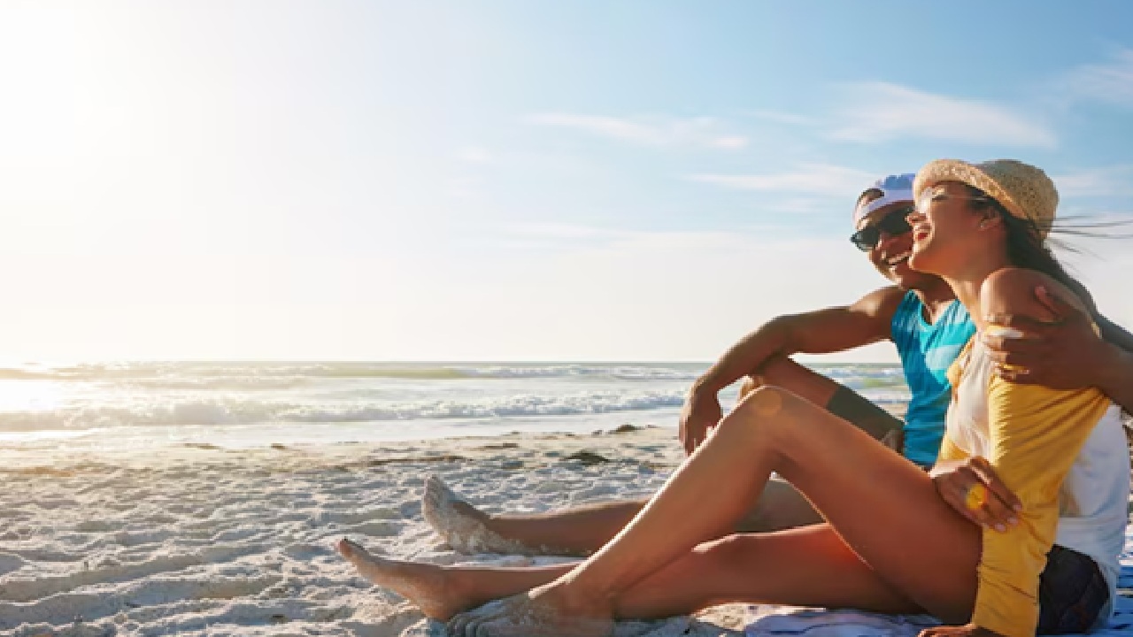 The town of Ooty in Tamil Nadu is well-known for its exquisitely maintained gardens, Doddabetta Peak and toy train excursions across the Nilgiris.