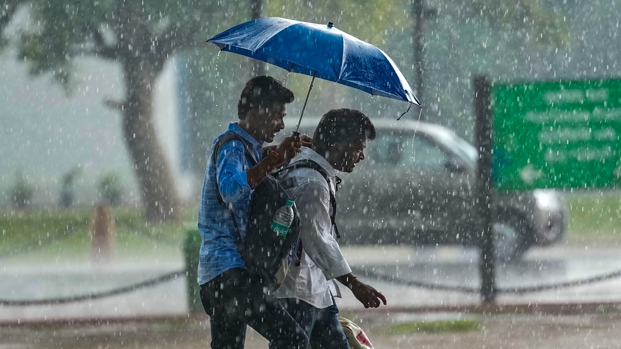 Rain Alert: Delhi and Several Other States to Brace Rainfall, Thunderstorms and Gusty Winds