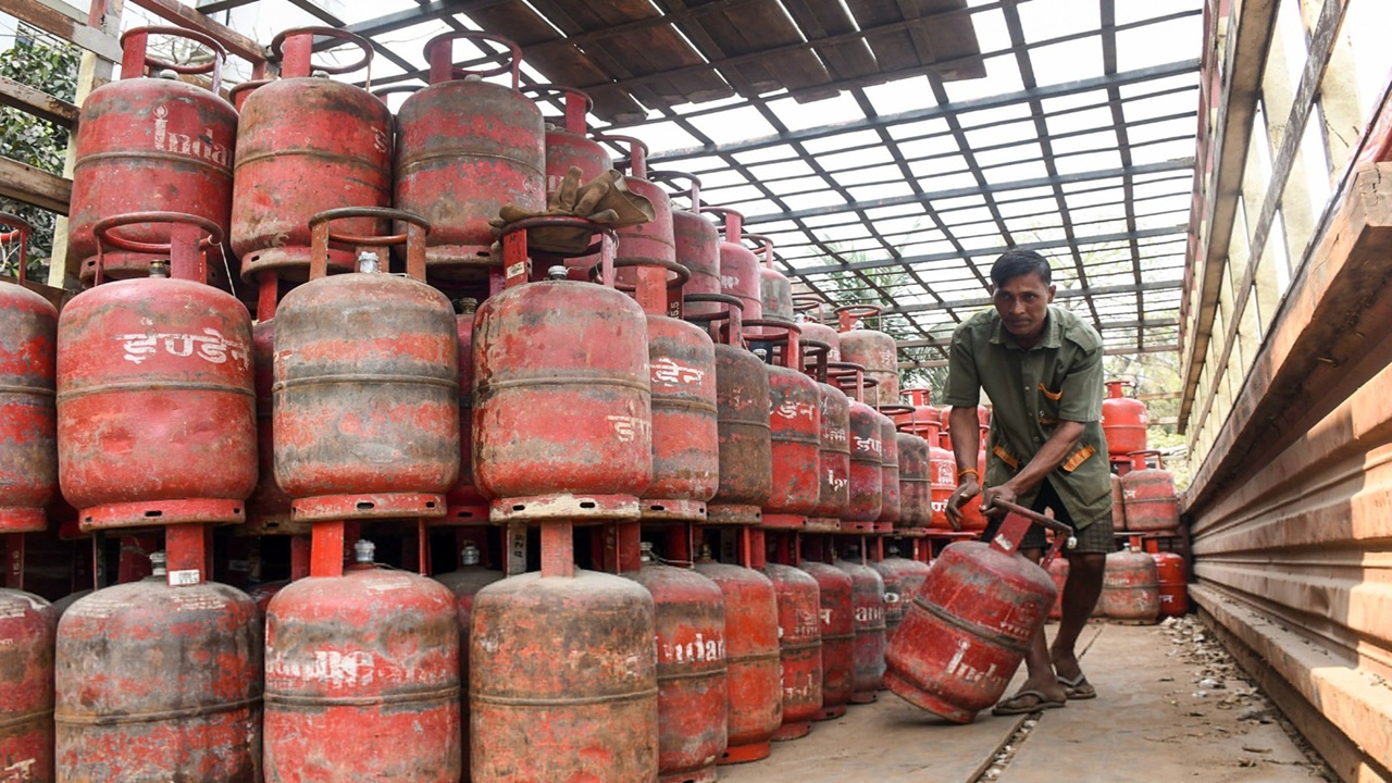 LPG Cylinder Rules From May 1: OTP Delivery, Price, eKYC, Booking and More