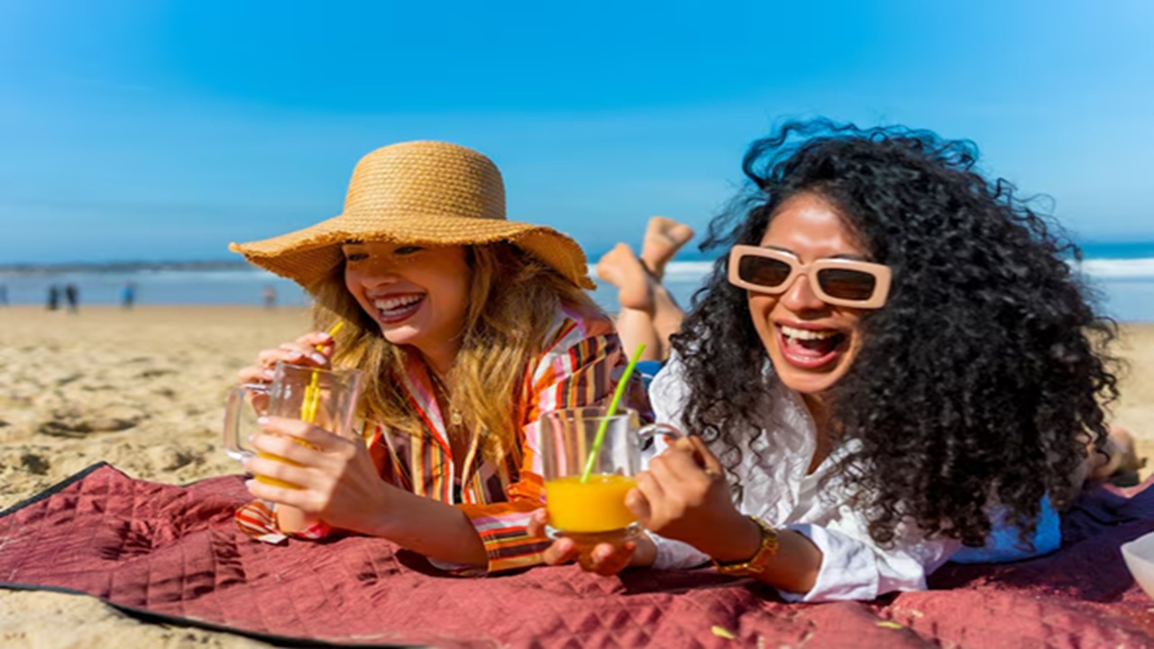 Travel Hacks: Tips for Comfortable Travel in Scorching Summer Months